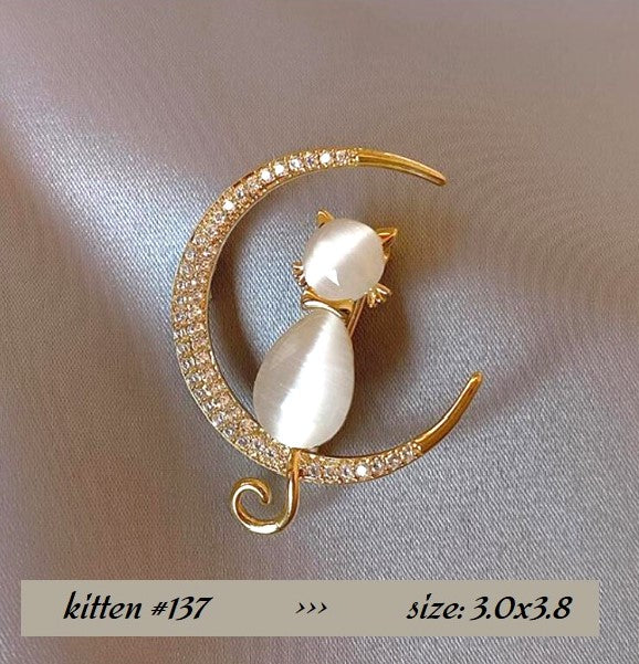 KITTEN LOVERS BROOCH