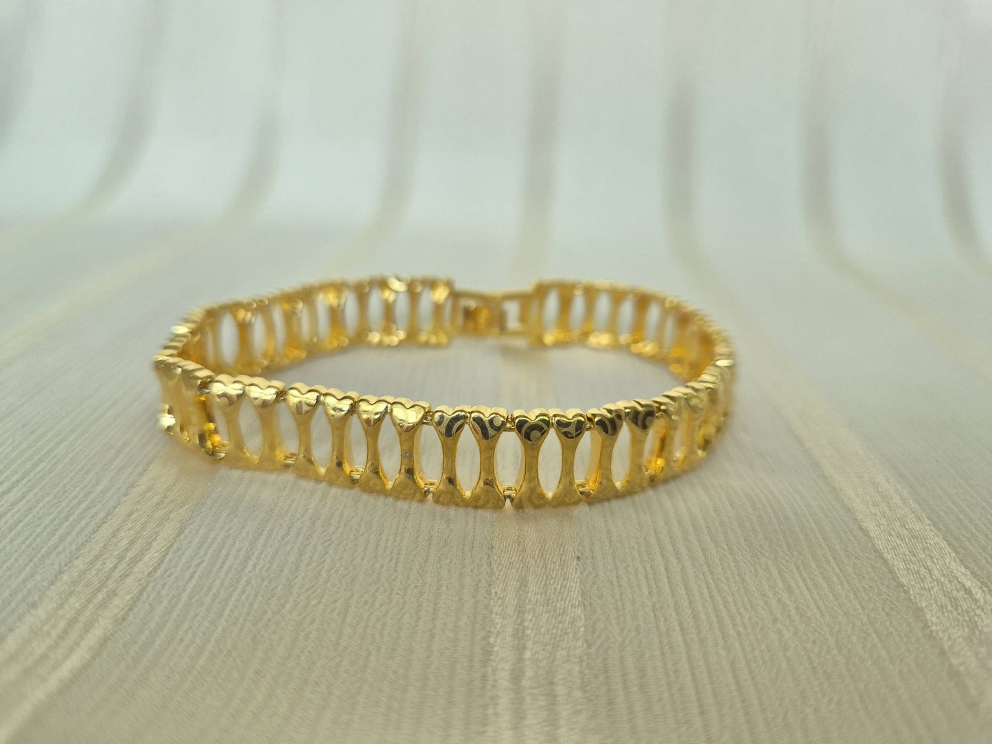 Gold Parallel Hearts Bracelet (Medium Wide)