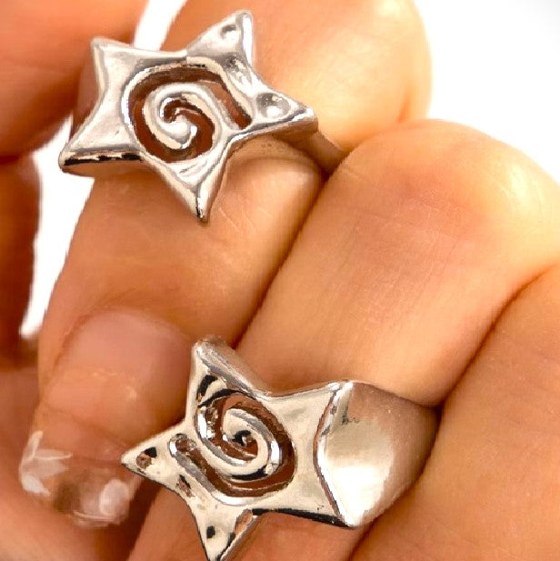 RING BROOCHES - THE SPIRAL STARS